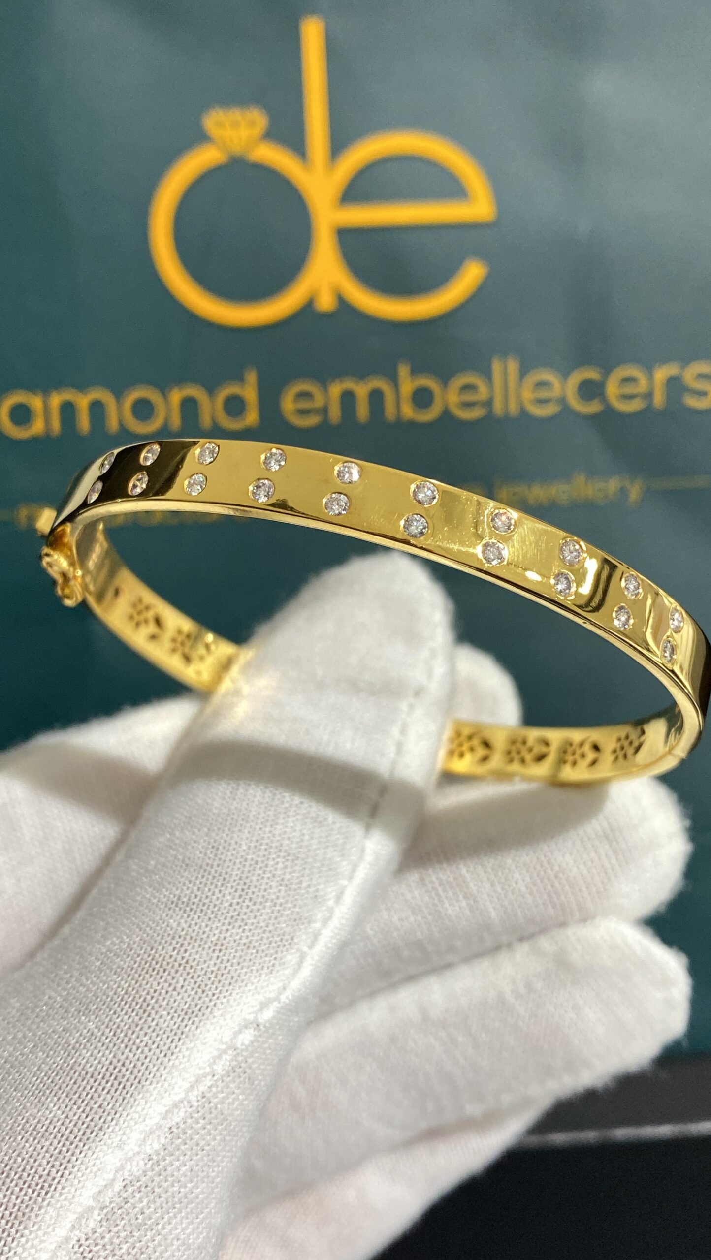 yellow-gold-diamond-bracelet