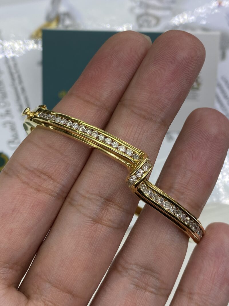 14K Yellow Gold 1.48ct Round Natural Diamond Bangle