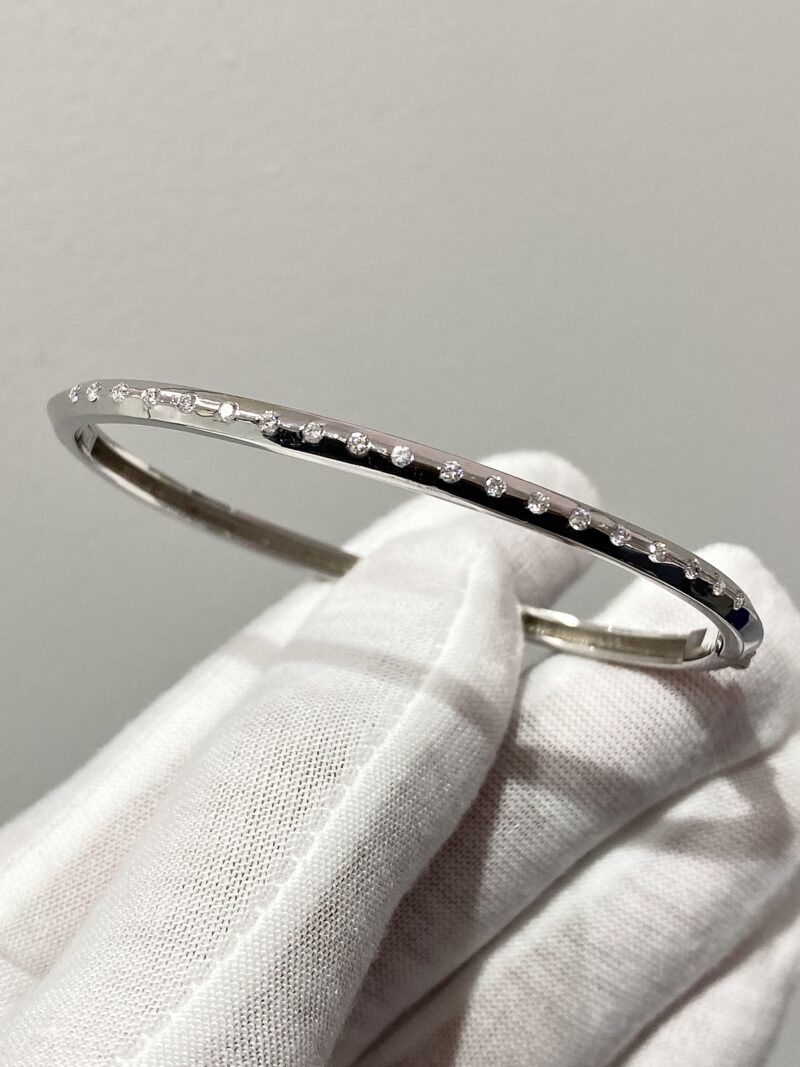 white-gold-bracelet-bangle