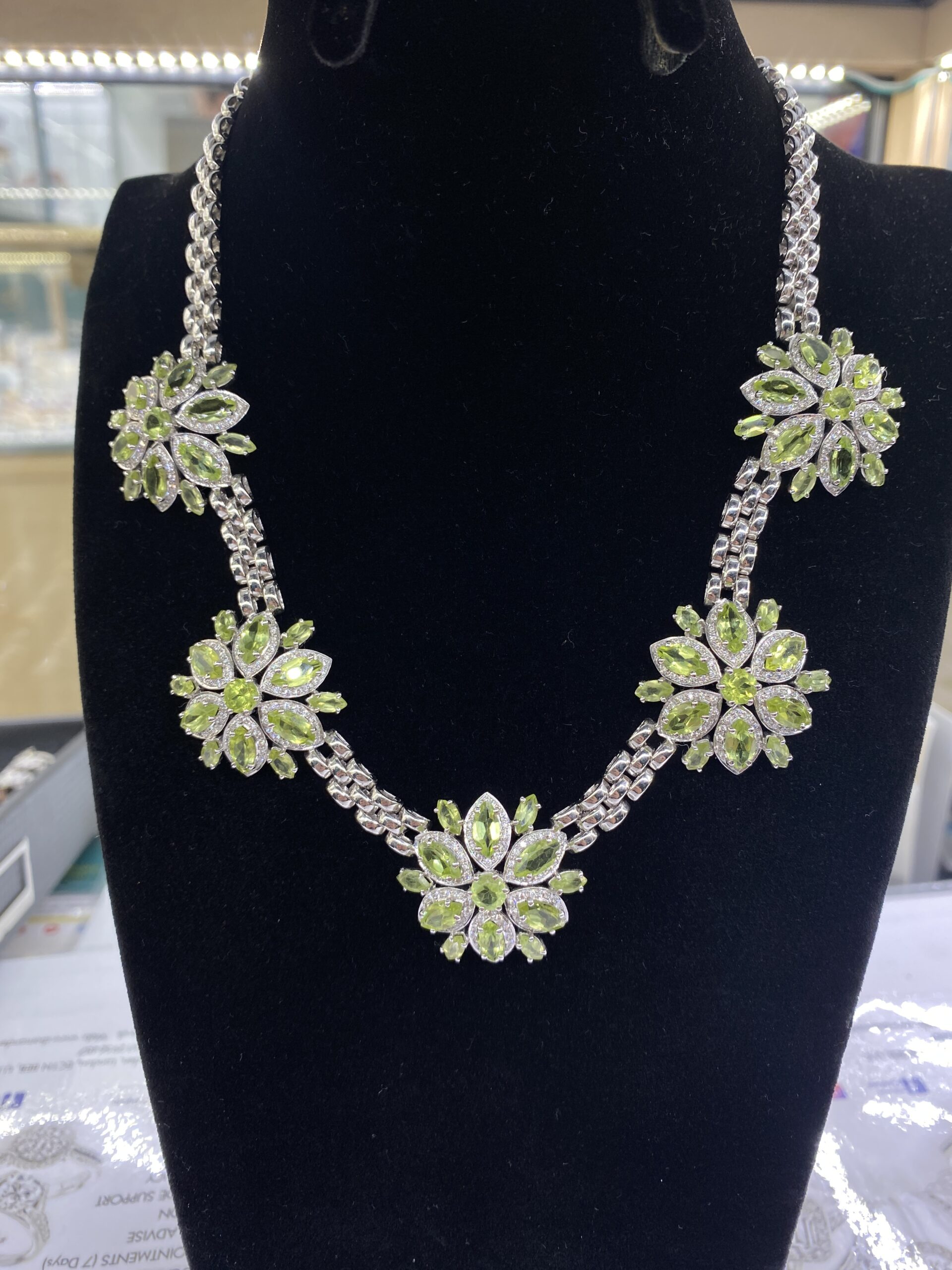 18K White Gold Natural Diamond Necklace - Image 3