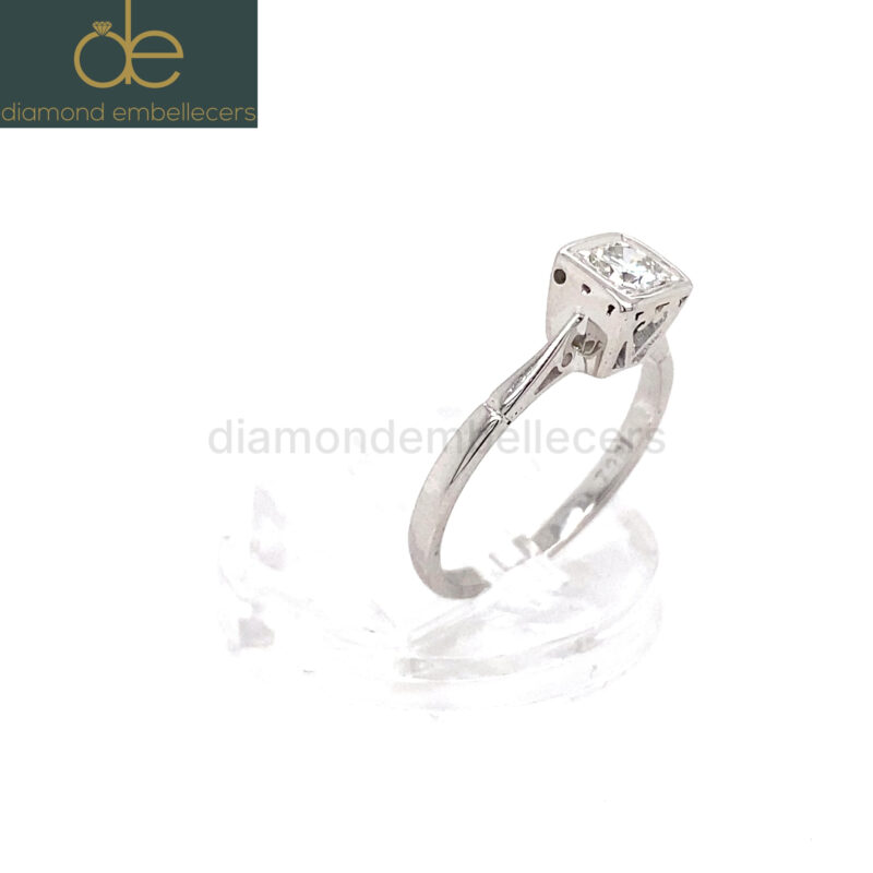 18K White Gold Natural Diamond Ring