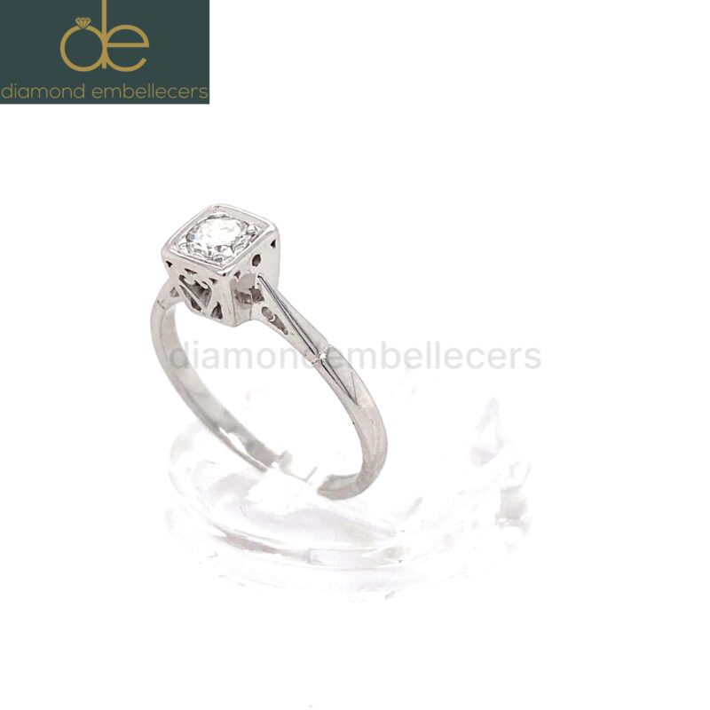 18K White Gold Natural Diamond Ring