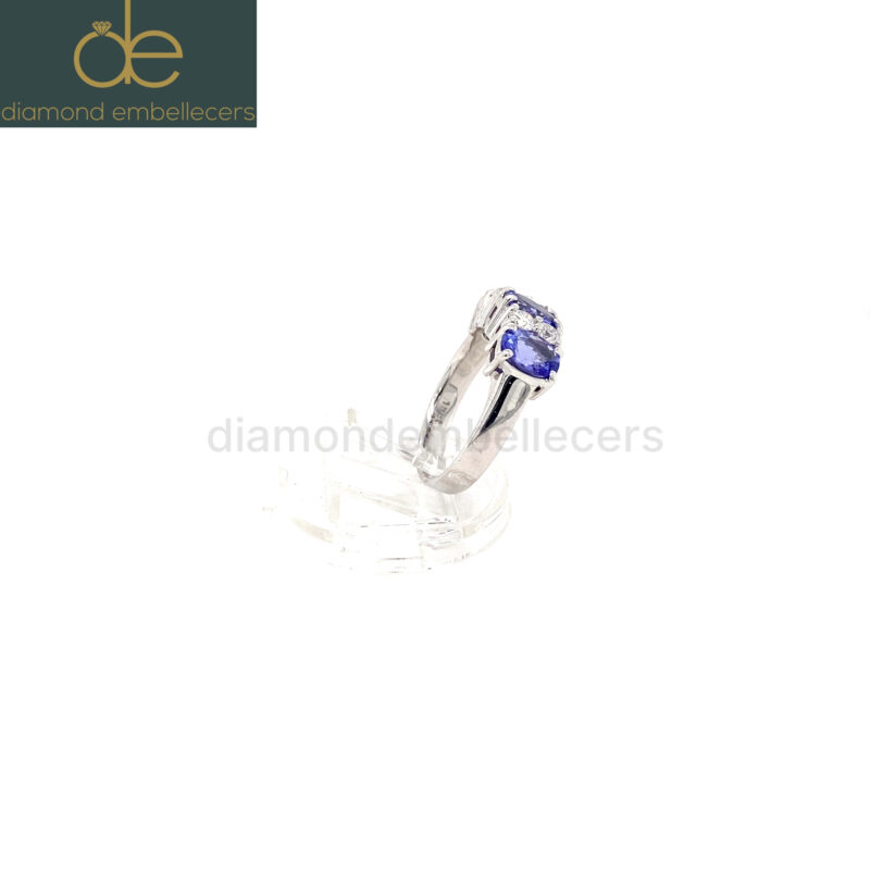 18K White Gold Natural Diamond Ring