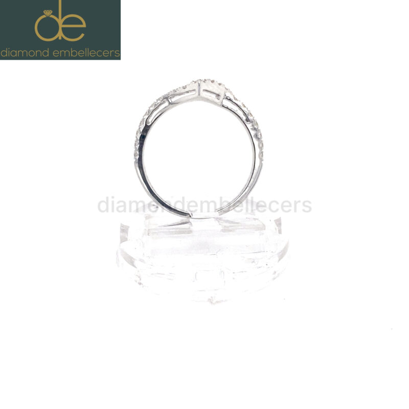 18K White Gold Natural Diamond Ring