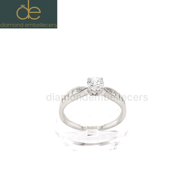 18K White Gold Natural Round Brilliant Diamond Ring