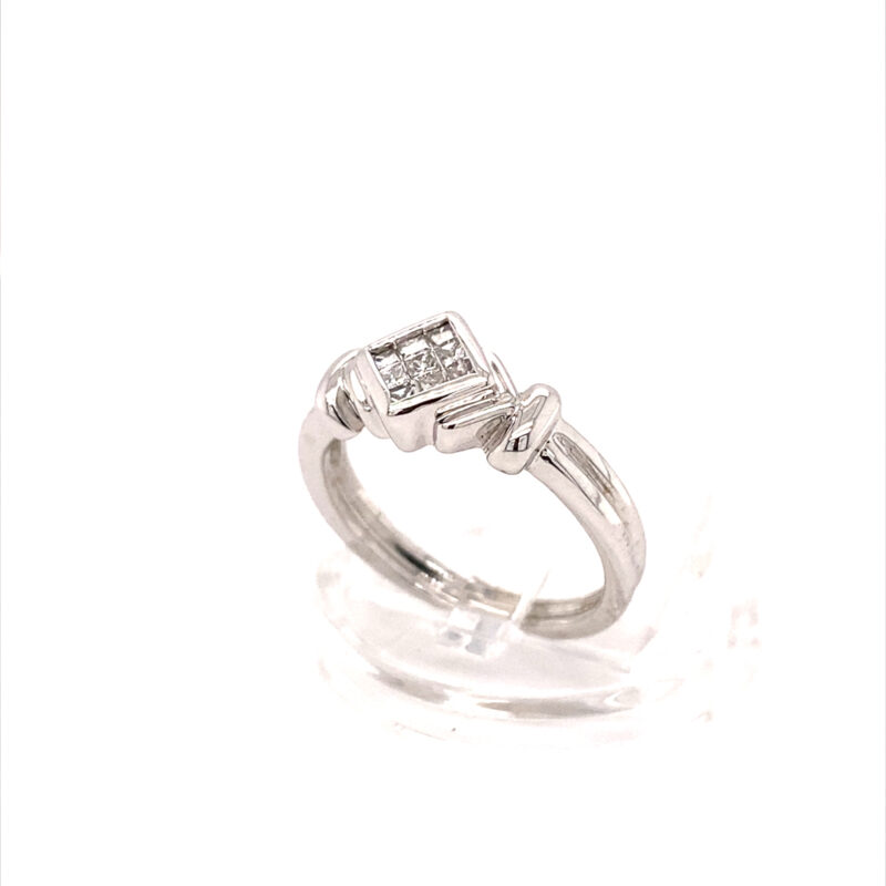 White Gold Natural Round Brilliant Diamond Ring