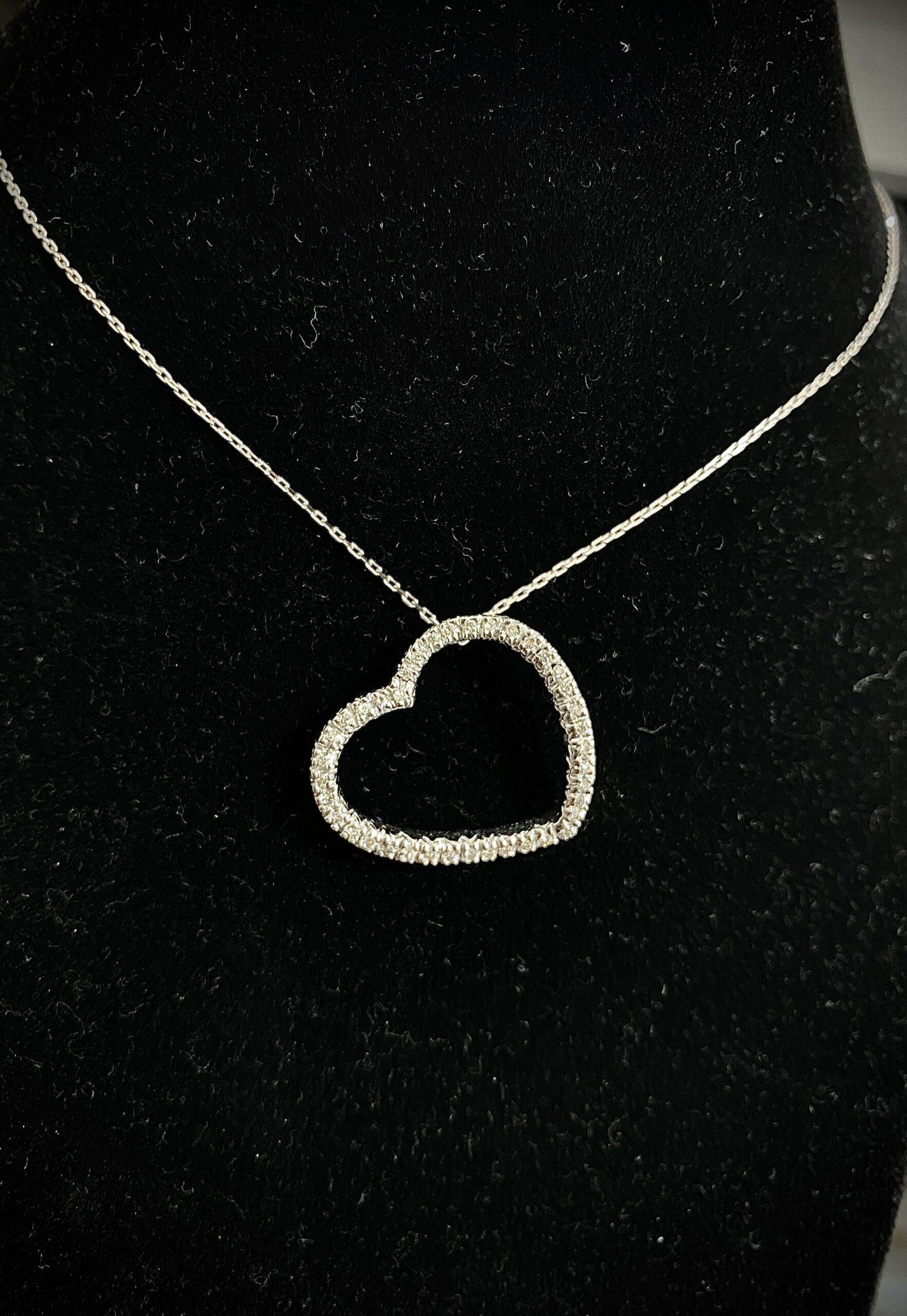 18K White Gold 0.35ct Round Brilliant Diamond Necklace - Image 5