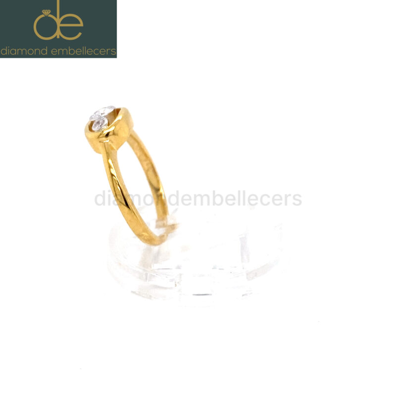 18K Yellow Gold Natural Diamond Ring