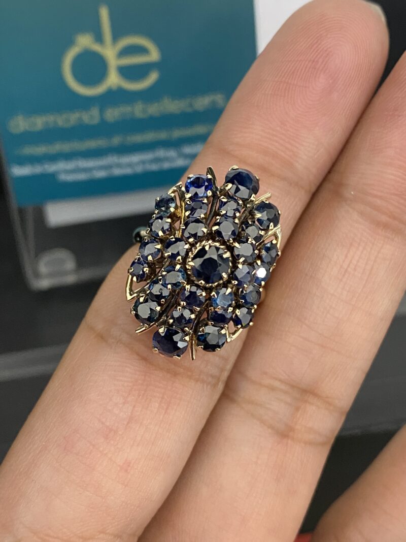 Yellow-Gold-Sapphire-Ring