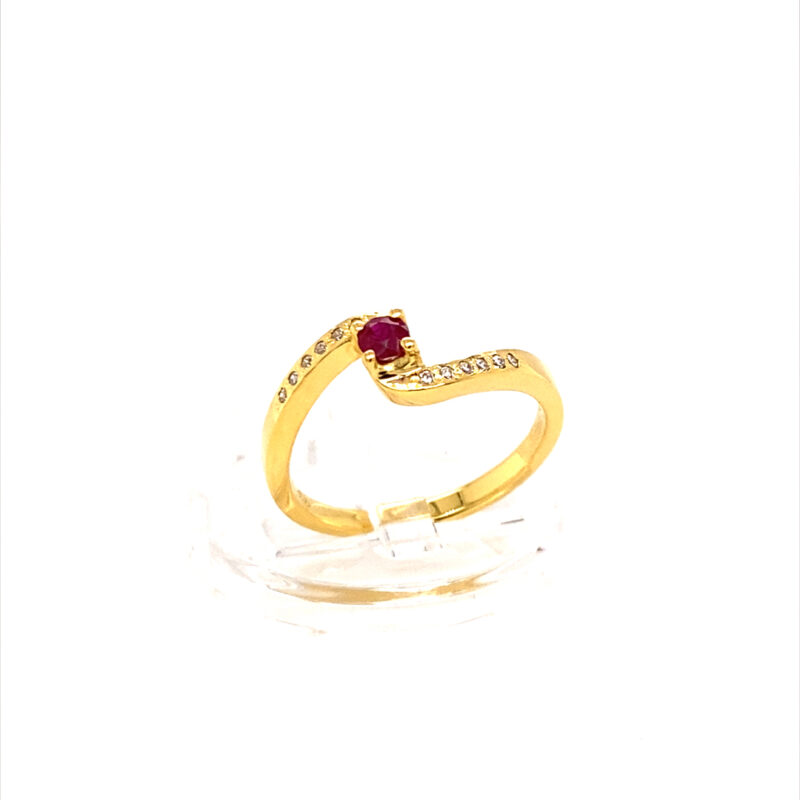 Yellow-Gold-Diamond-Ring