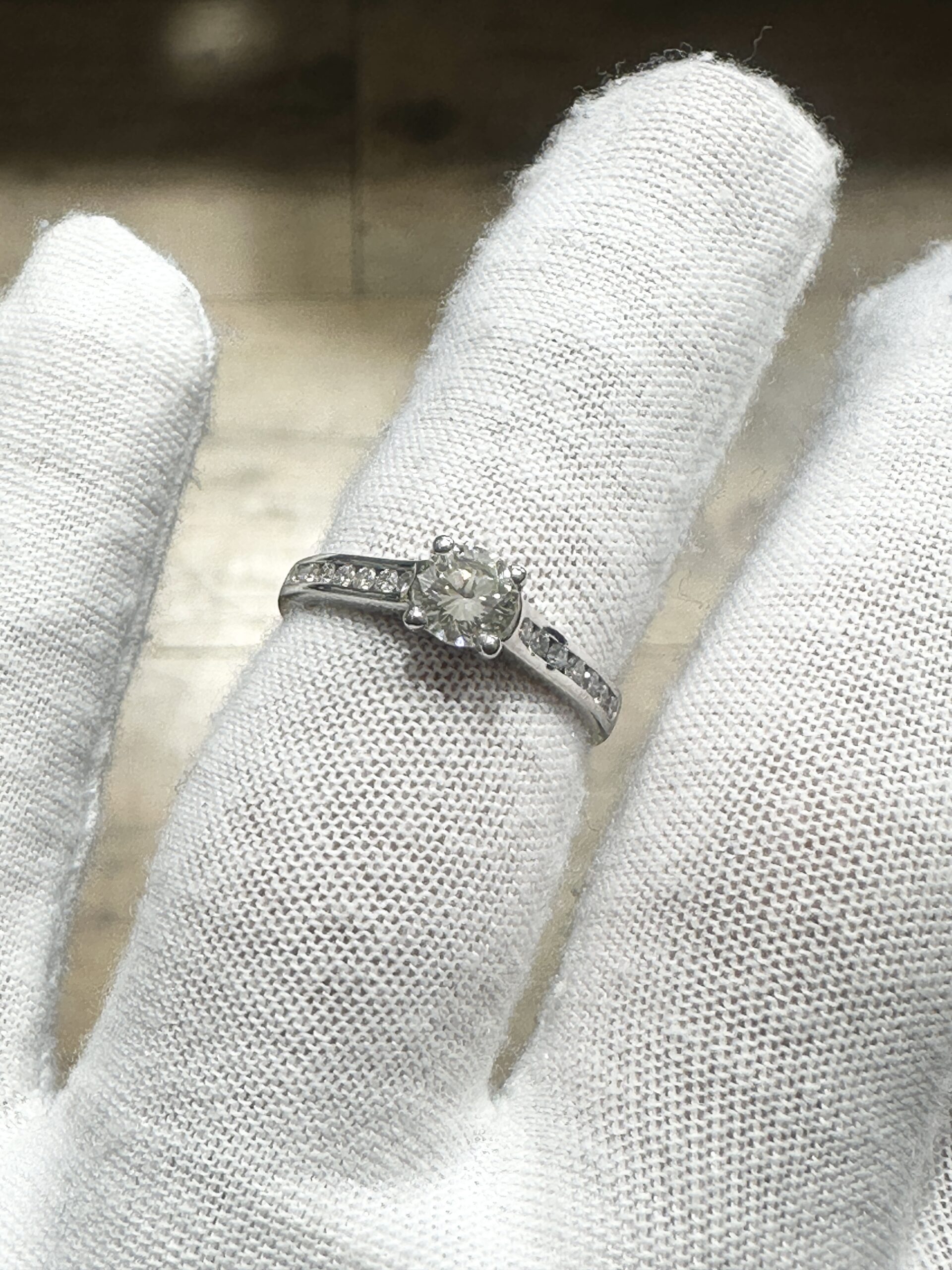 WGI Certified Platinum Gold Natural Round Brilliant Diamond Ring - Image 6