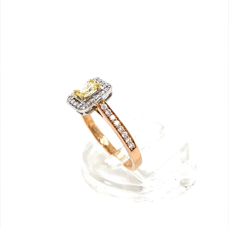 WGI Certified 18K White & Rose Gold Natural Round Brilliant 0.30ct Diamond Ring