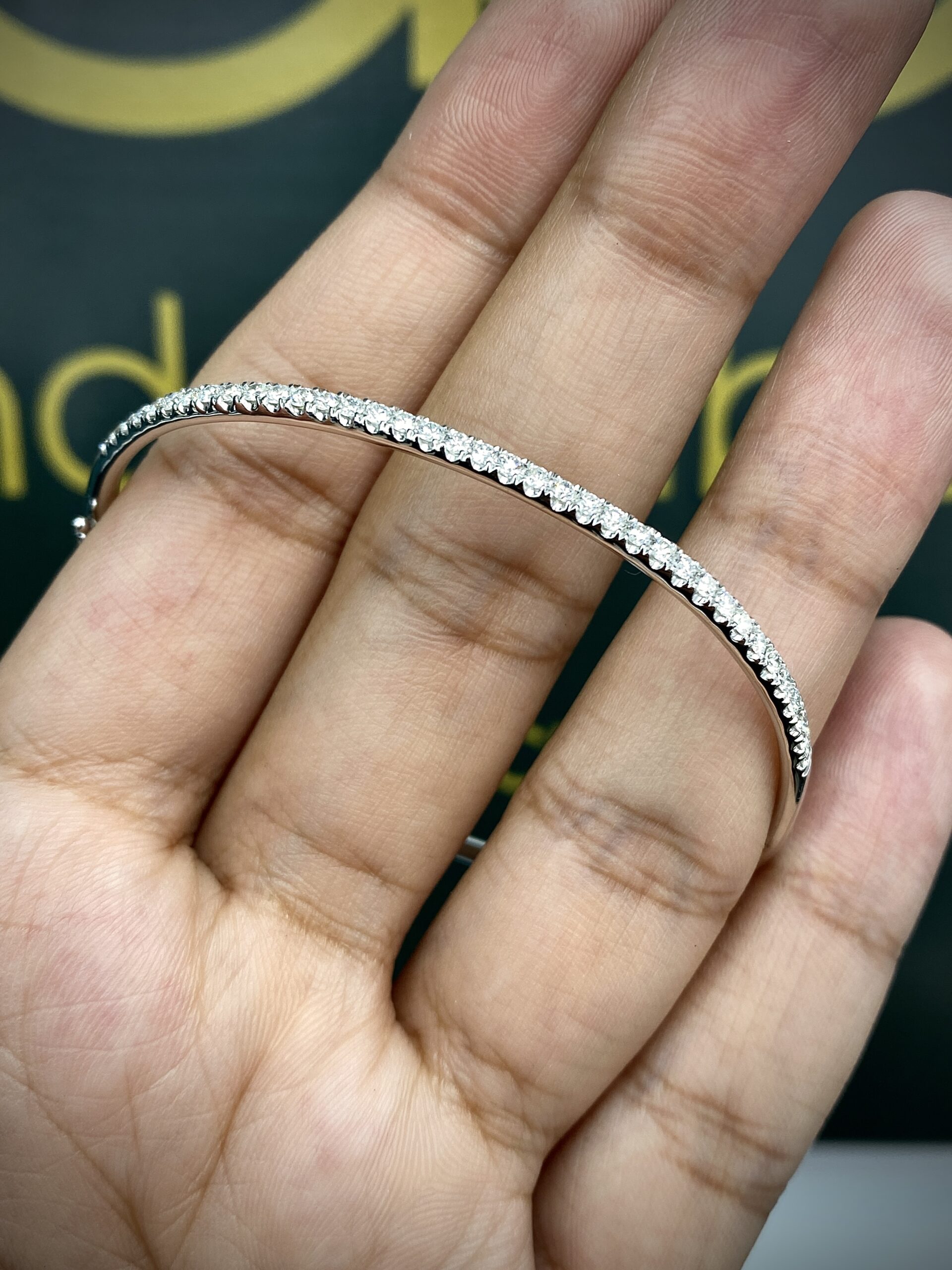 18K White Gold 0.66ct Natural Diamond Bracelet - Image 5