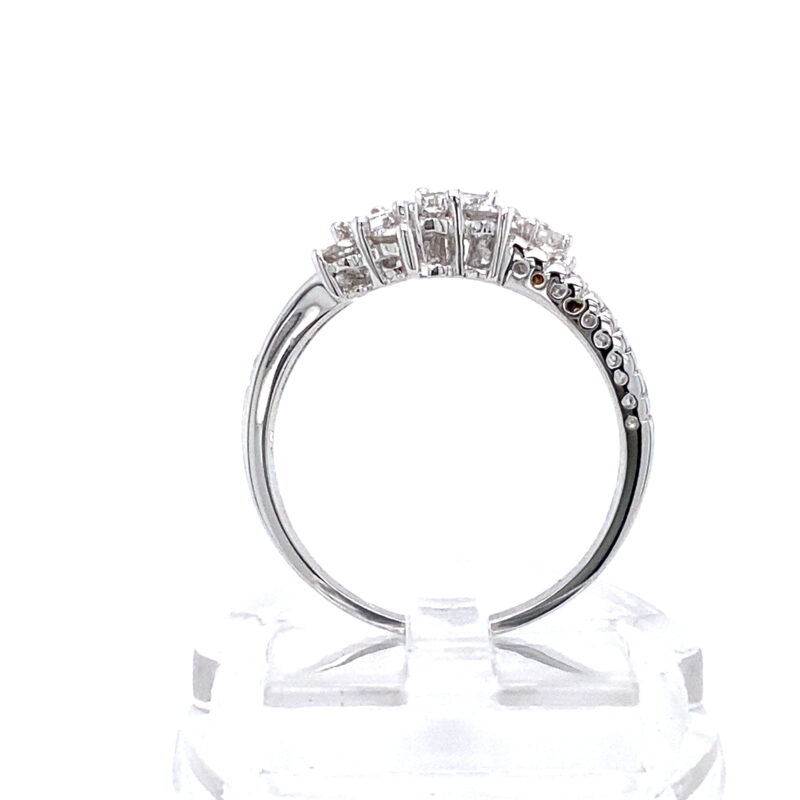 18K White Gold 0.57ct Natural Diamond Ring