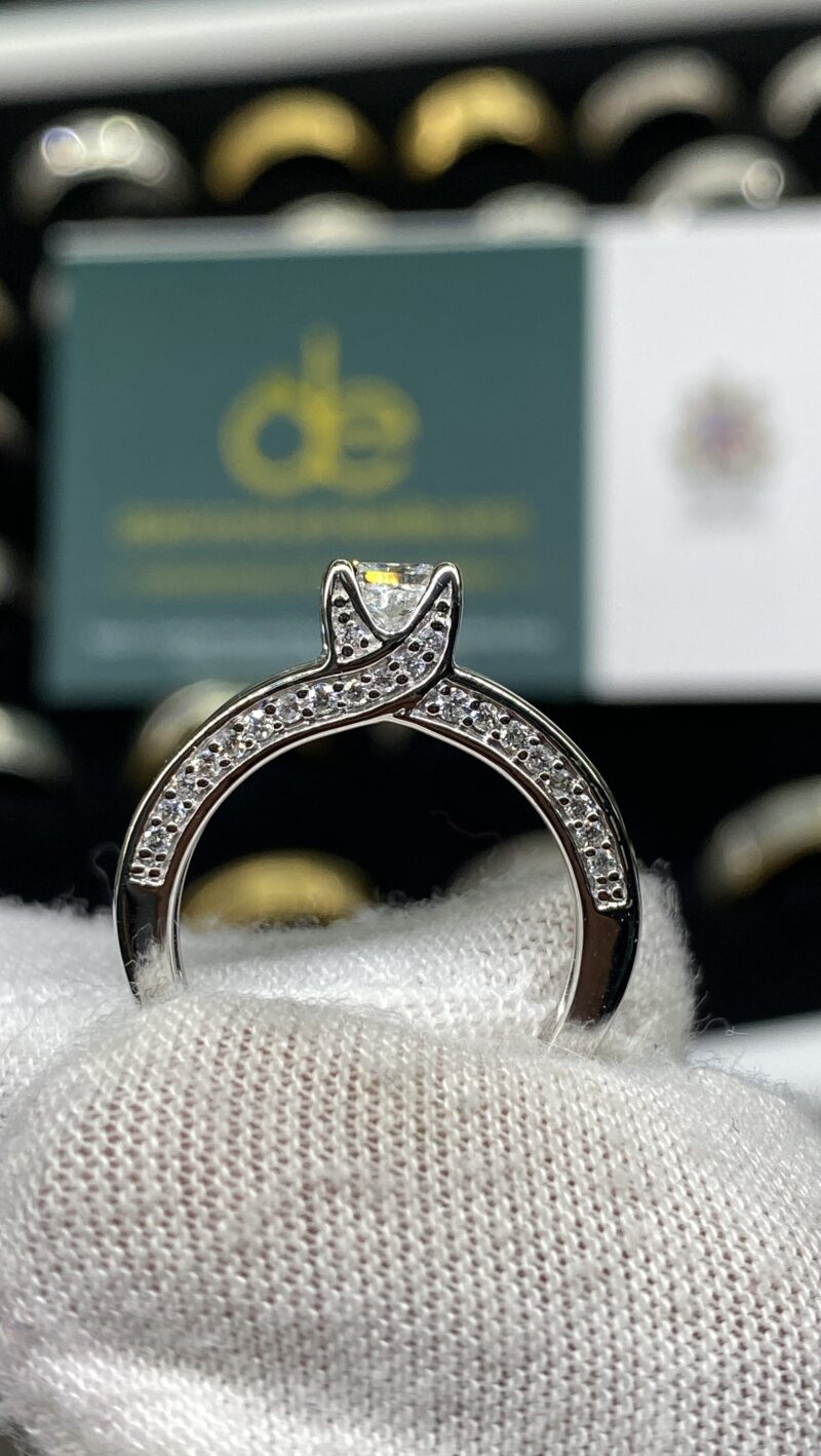 18K White Gold 1ct Natural Diamond Ring