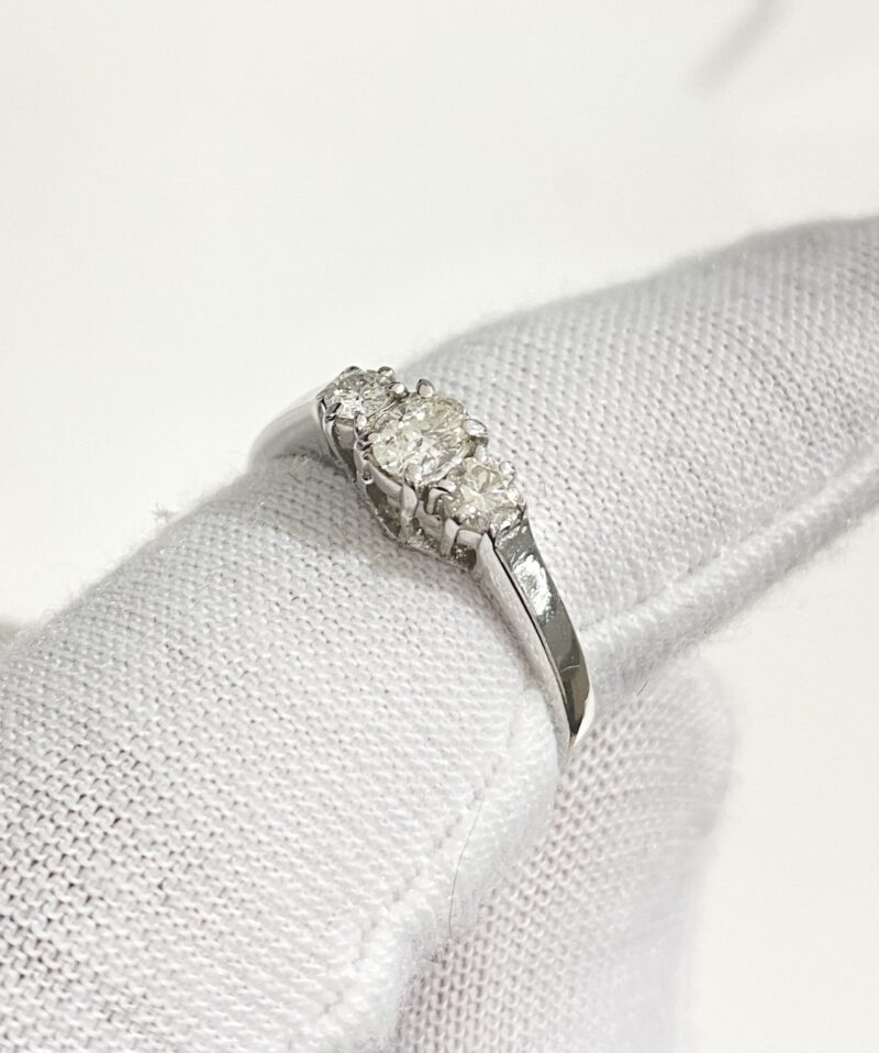 18k White Gold 0.33ct Natural Diamond Trilogy Ring