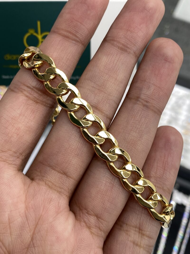 Yellow Gold Curb Chain Bracelet