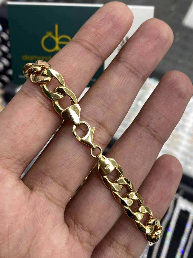 Yellow Gold Curb Chain Bracelet