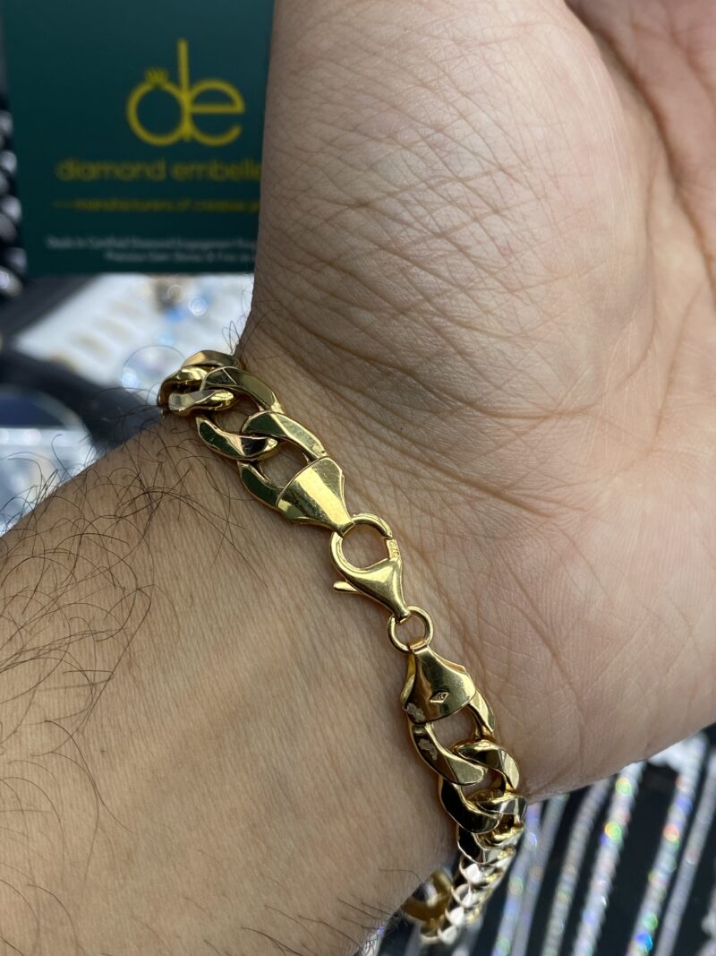 Yellow Gold Curb Chain Bracelet