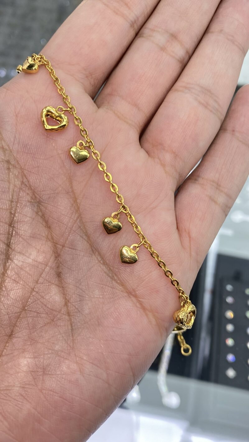 18K Yellow Gold Heart Bracelet