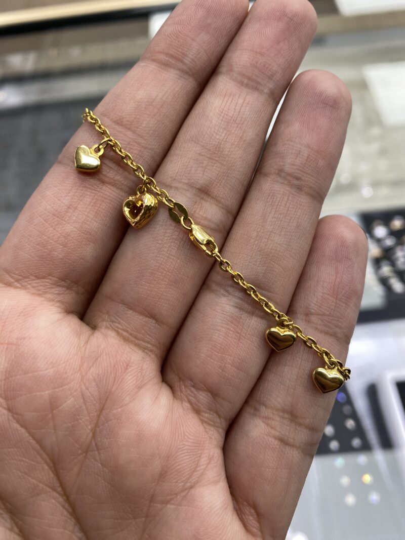 18K Yellow Gold Heart Bracelet