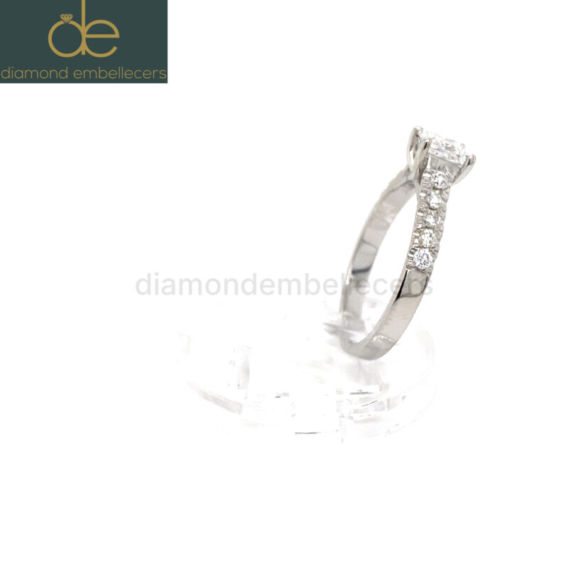 Platinum 0.77ct Natural Diamond Ring