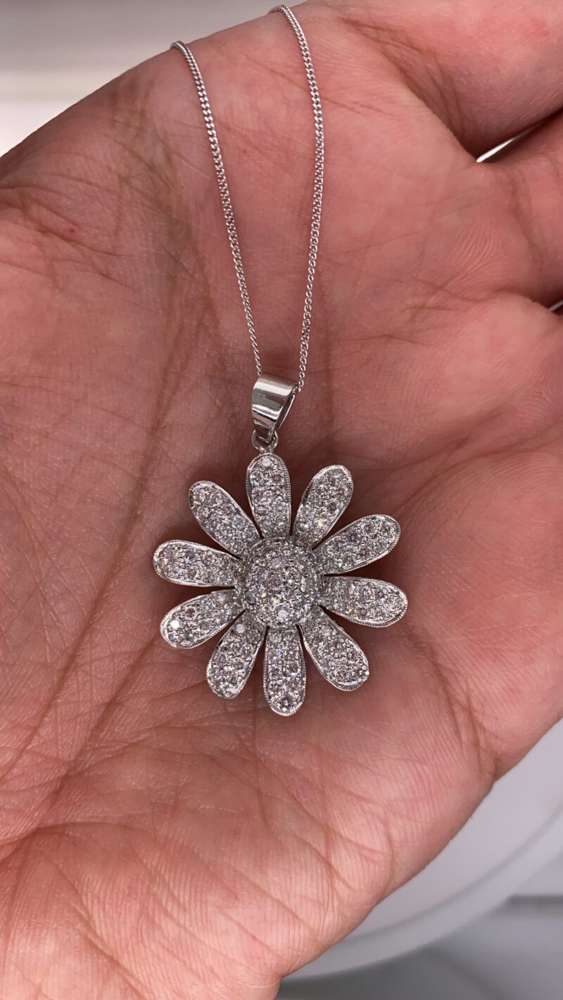 18K White Gold Natural Diamond Pendant