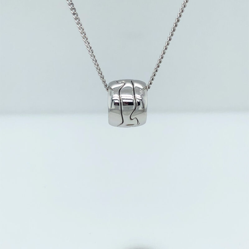 White-Gold-Diamond-Pendant