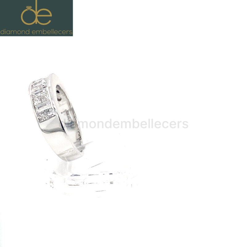 18K White Gold Natural Diamond Ring