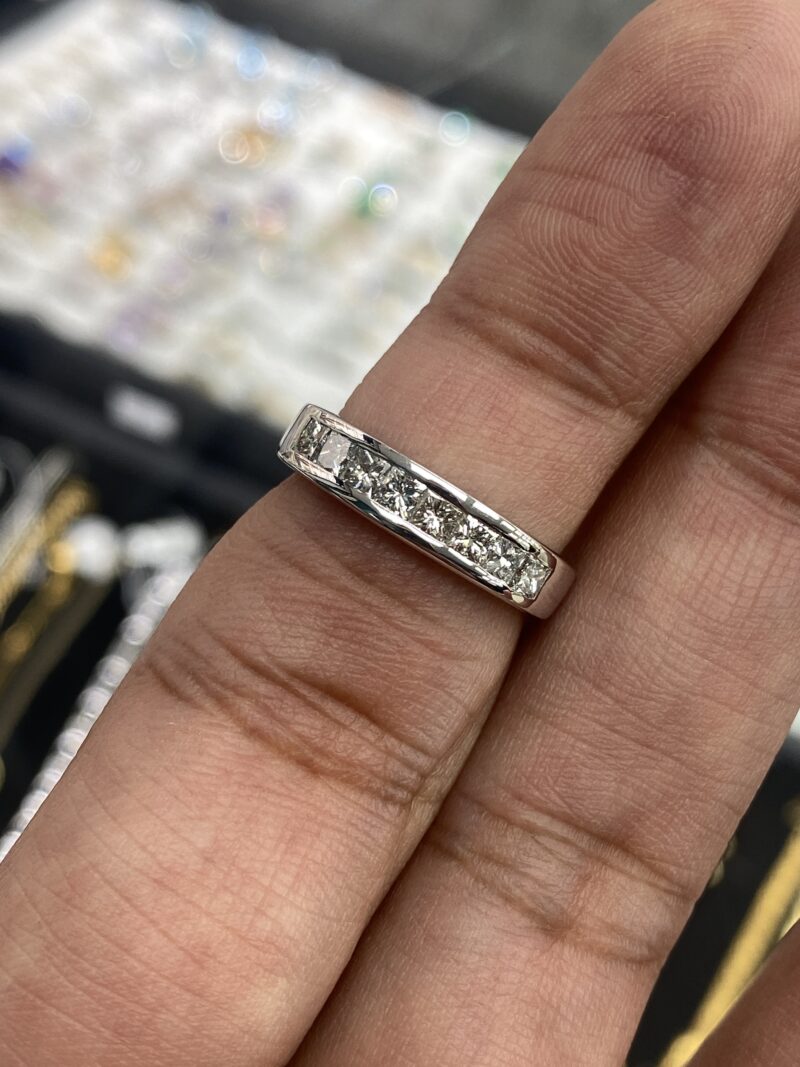 White-Gold-Diamond-Ring