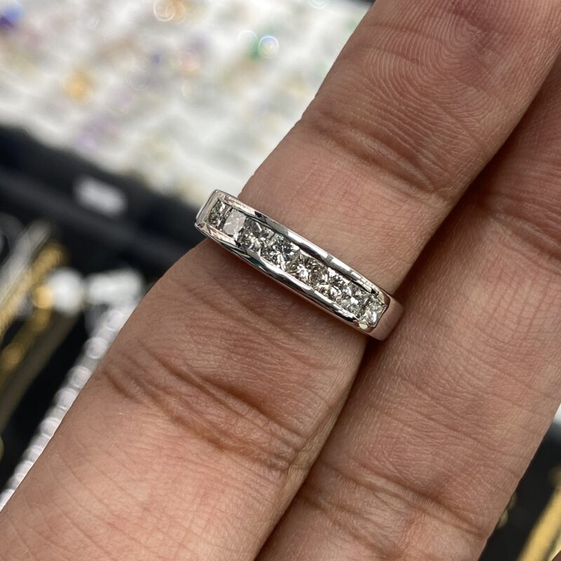 White-Gold-Diamond-Ring