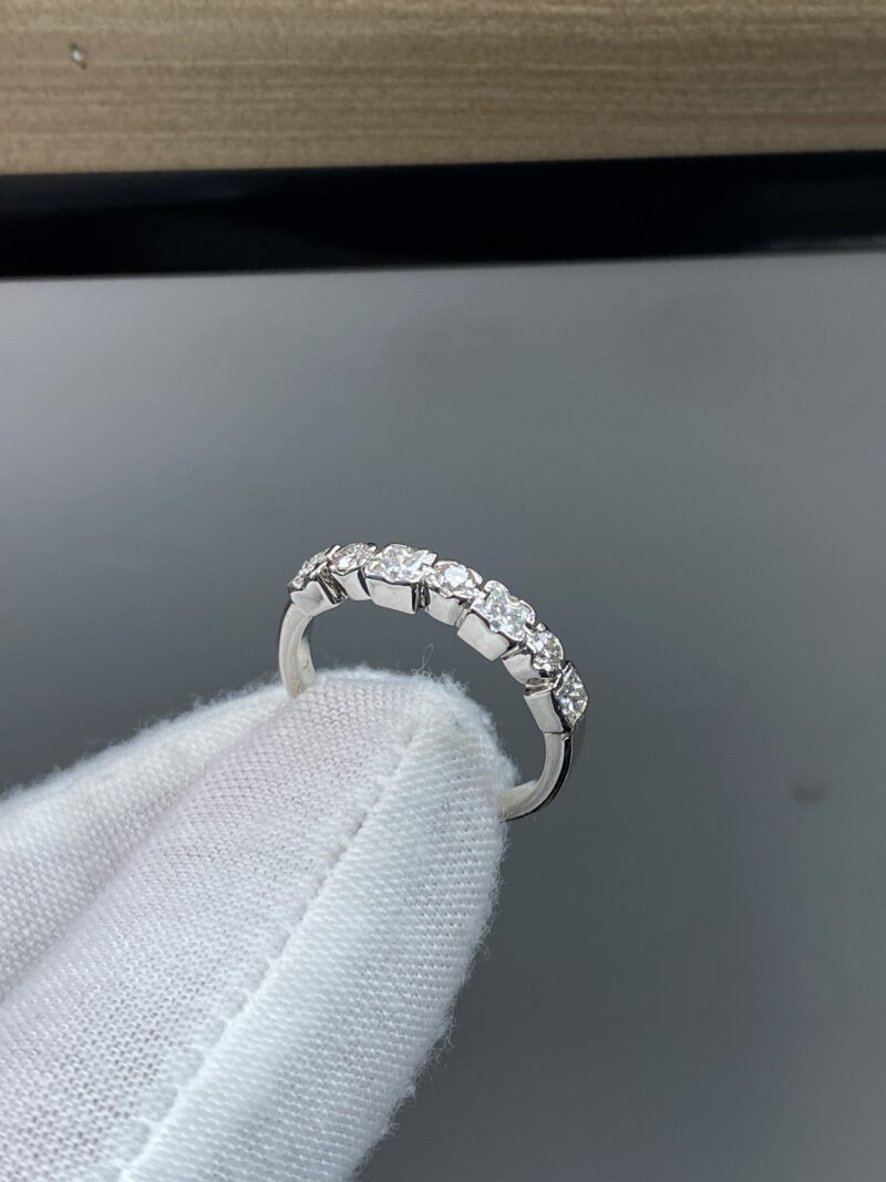 18K White Gold Natural Diamond Ring