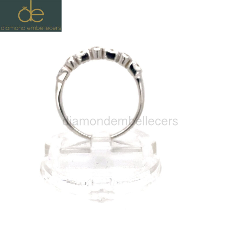 18K White Gold Natural Diamond Ring