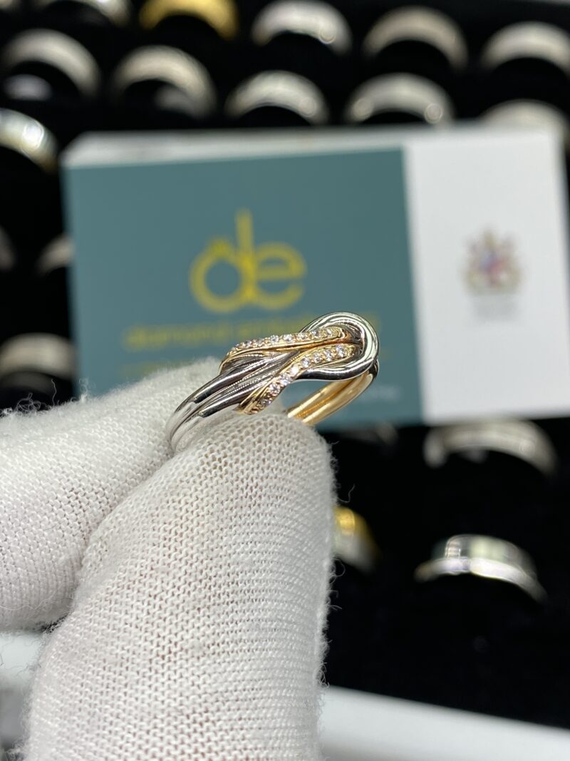 18K White & Yellow Gold Natural Diamond Ring