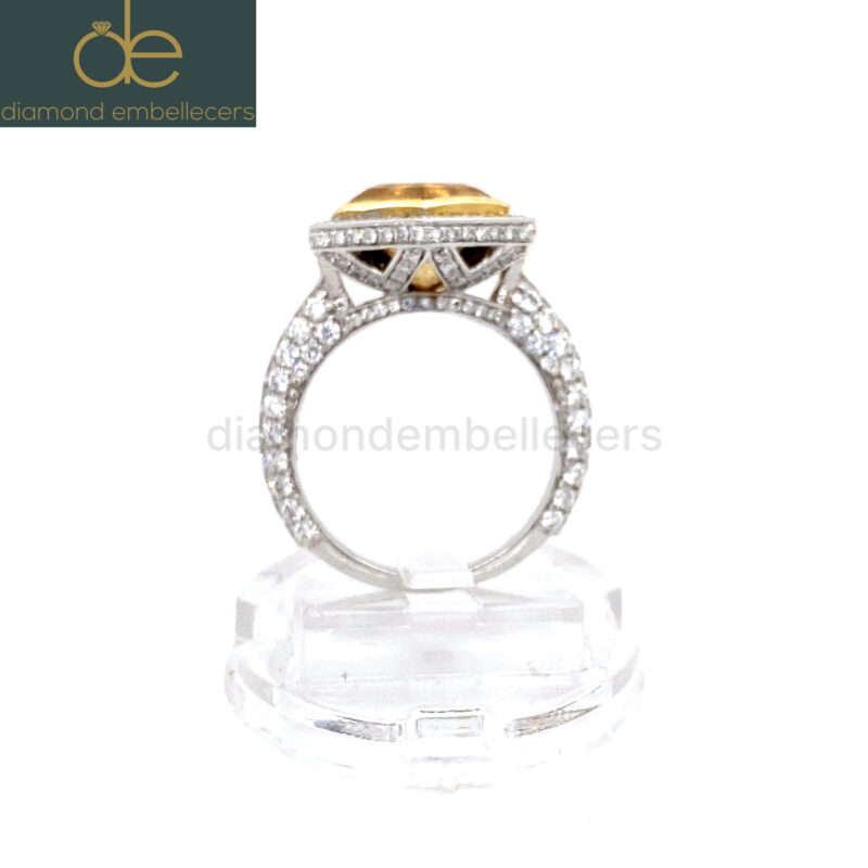 18K White & Yellow Gold Natural Diamond Ring