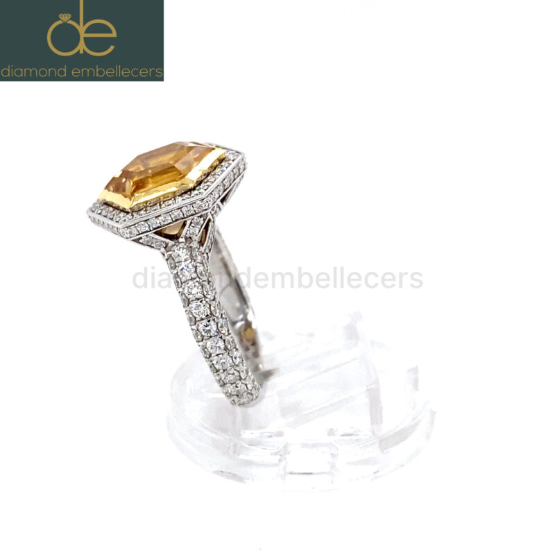 18K White & Yellow Gold Natural Diamond Ring