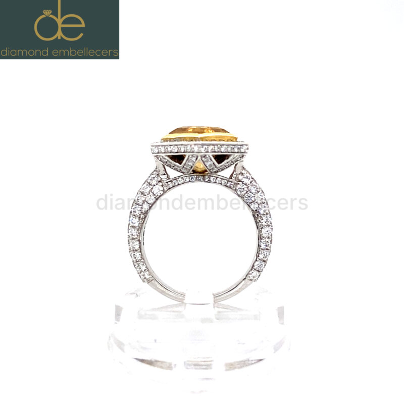 18K White & Yellow Gold Natural Diamond Ring