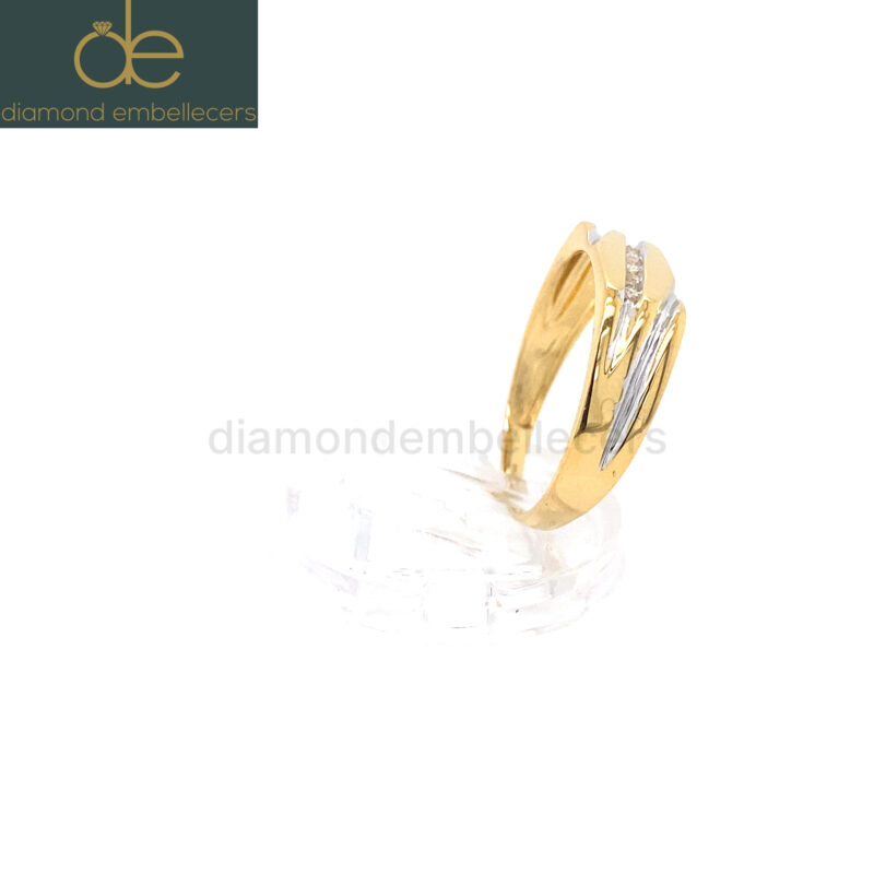 White Yellow Gold Natural Round Brilliant Diamond Ring