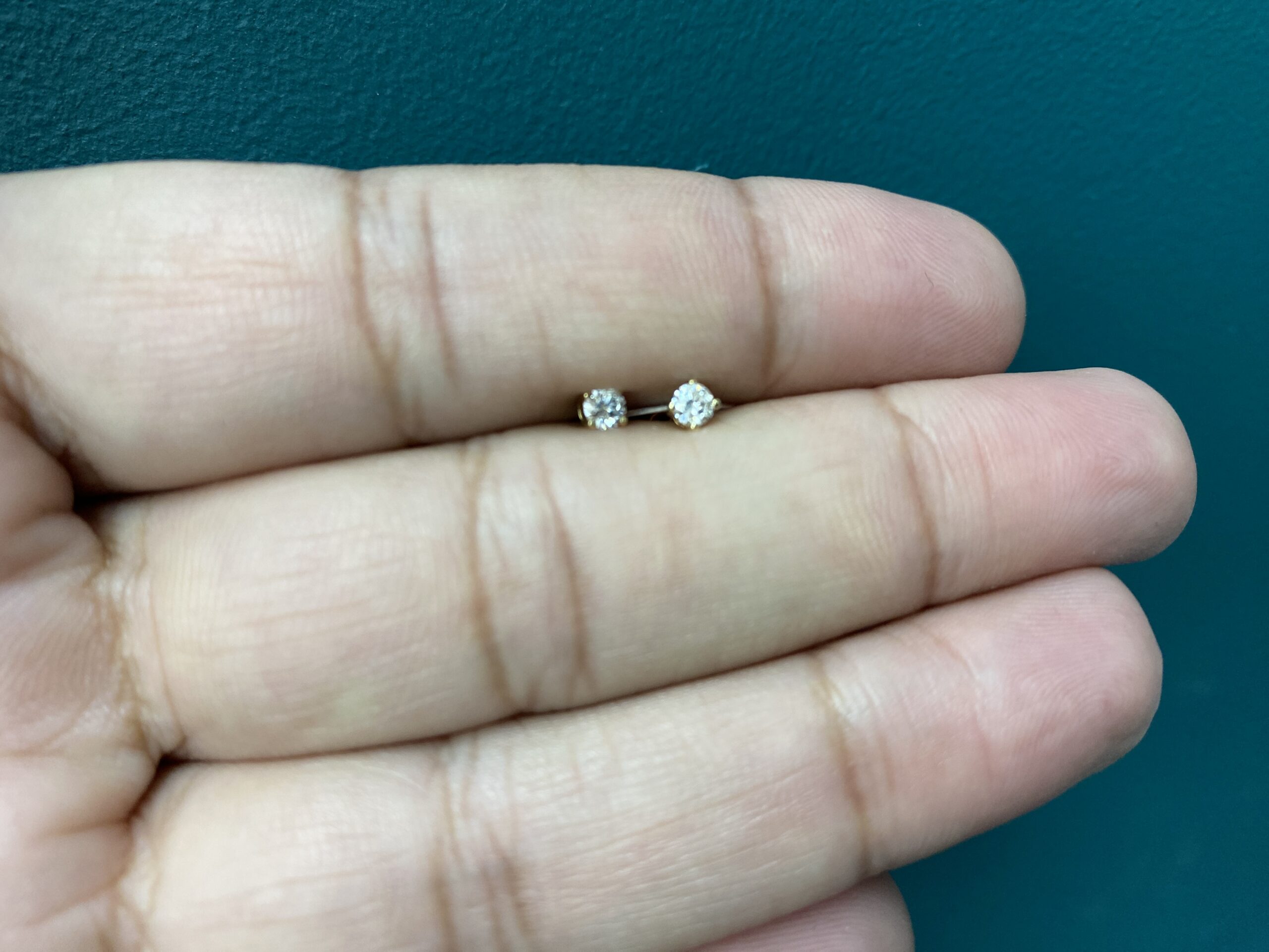 Yellow-Gold-Diamond-Studs-Earrings