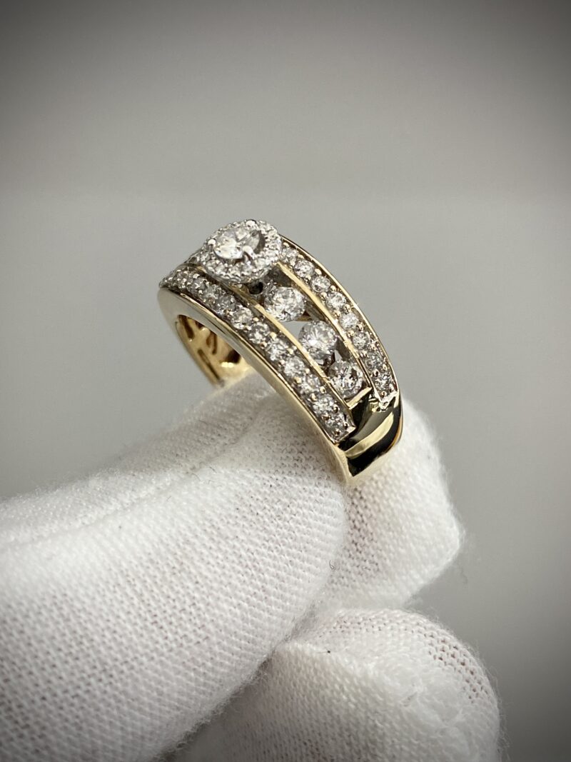 Yellow Gold Natural Diamond Ring