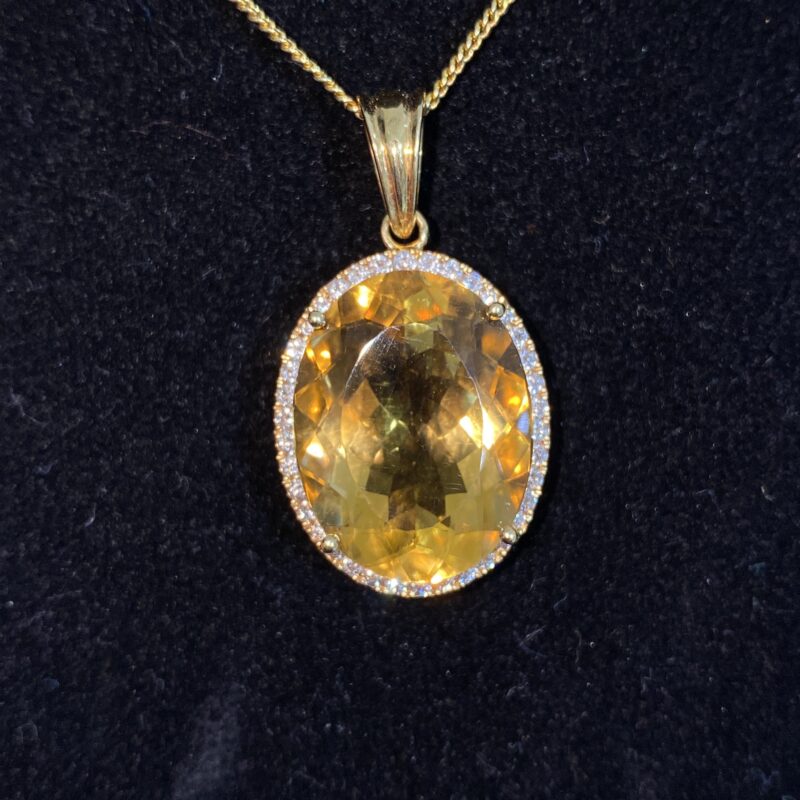 Yellow-Gold-Diamond- Pendant