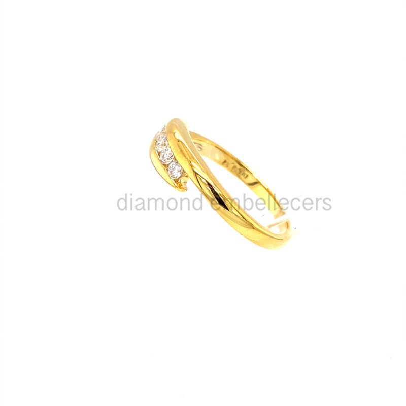 18K Yellow Gold Natural Diamond Ring