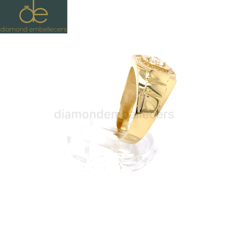 18K Yellow Gold Natural Diamond Ring