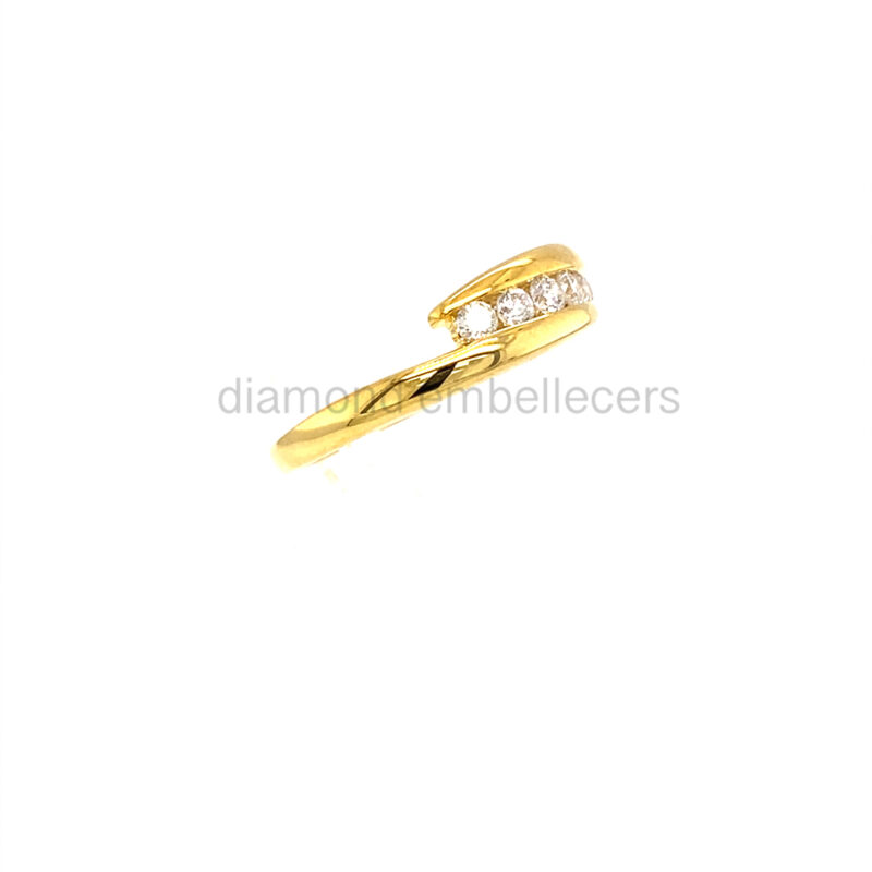 18K Yellow Gold Natural Diamond Ring