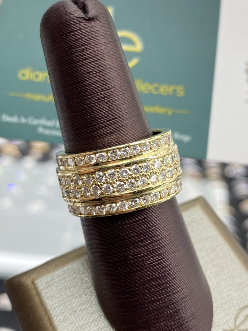 18K Yellow Gold Natural Diamond Ring