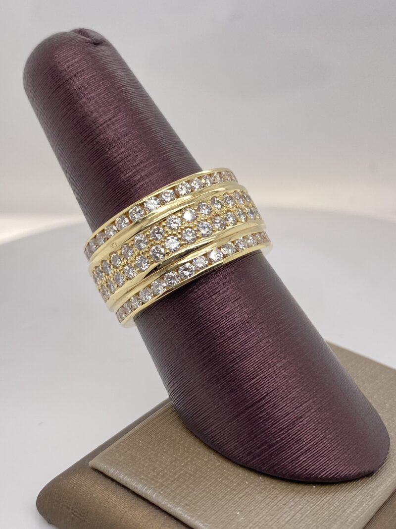 18K Yellow Gold Natural Diamond Ring