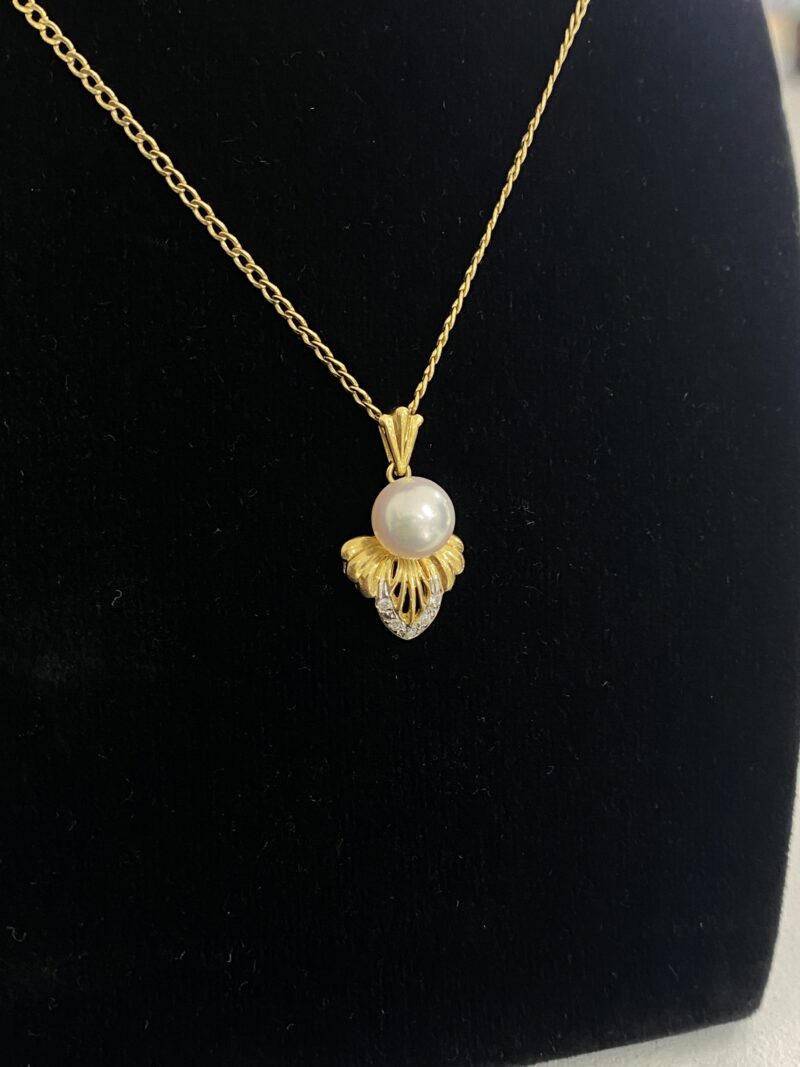 Yellow-White-Gold-Diamond-Pendant