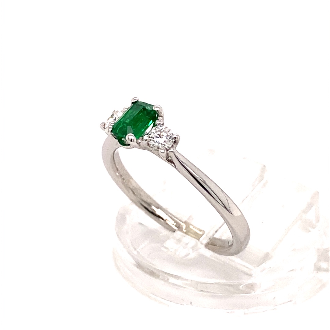 18K White Gold 0.6ct Natural Diamond Ring - Image 3