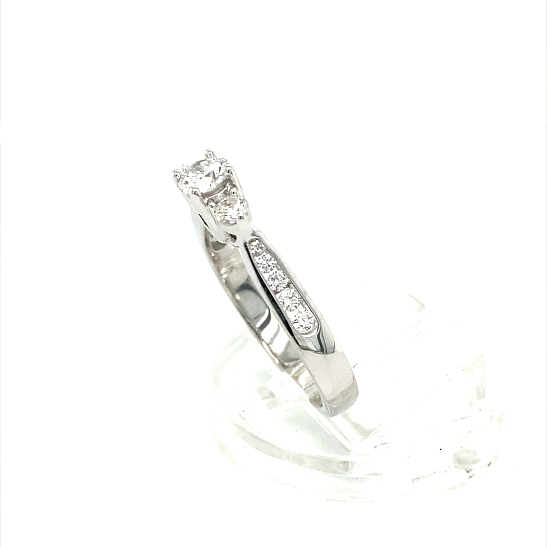 18K White Gold 0.64ct Natural Diamond Ring - Image 3