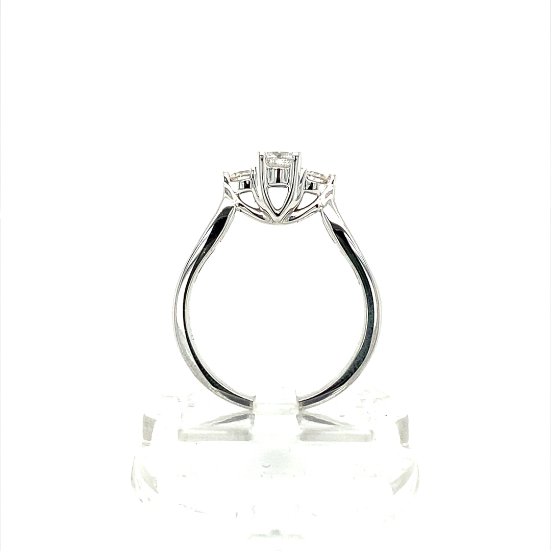 18K White Gold 0.64ct Natural Diamond Ring - Image 4